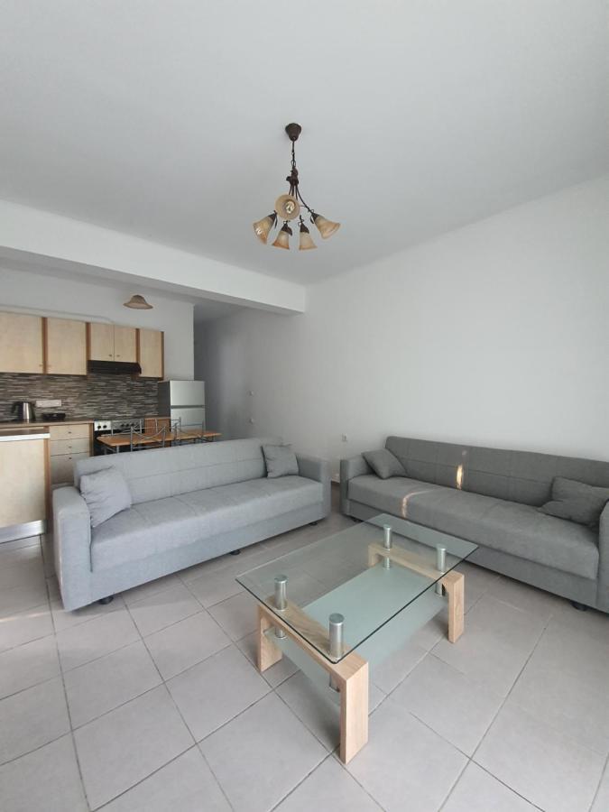 Eleana'S Apartments Gouvia Esterno foto